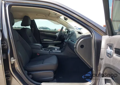 2023 Chrysler 300 Touring from USA, damaged, VIN 2C3CCAAG1PH677073